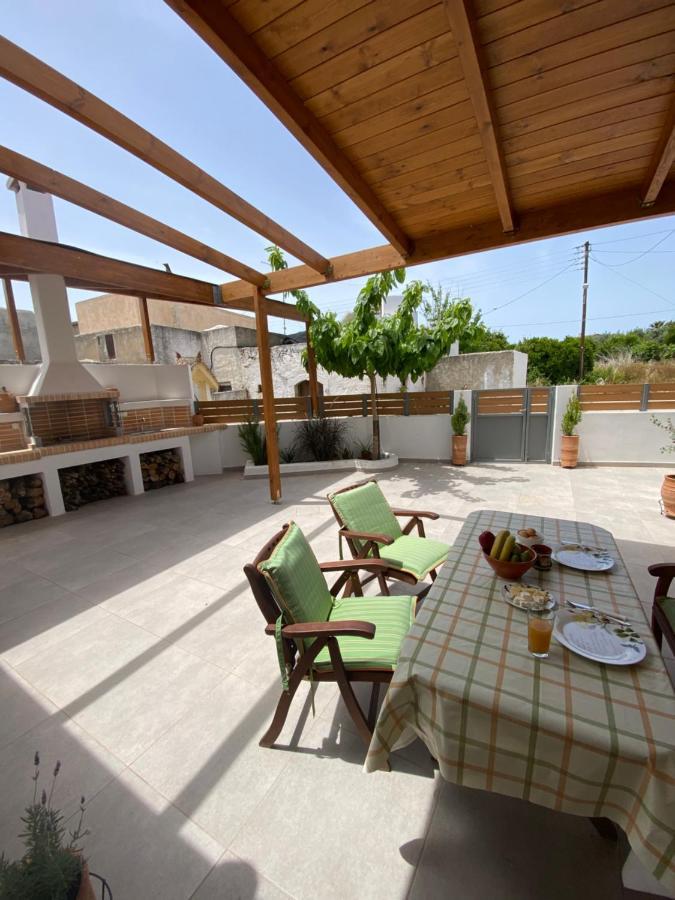 Villa Avli House Vóroi Esterno foto
